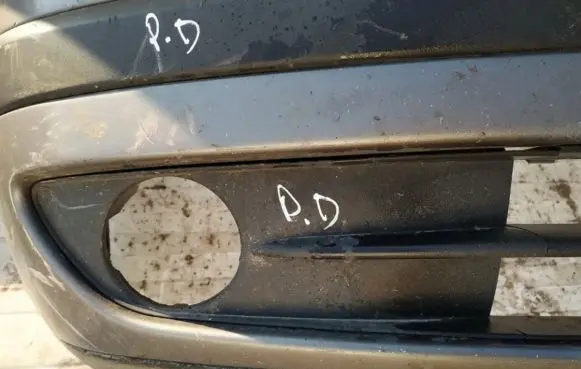 Renault Laguna II Front bumper lower grill