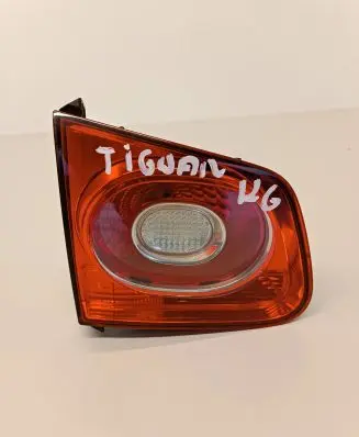 Volkswagen Tiguan Tailgate rear/tail lights 5N0945093C 045524 009692035522