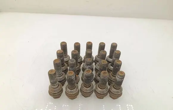 Audi Q7 4L Nuts/bolts 