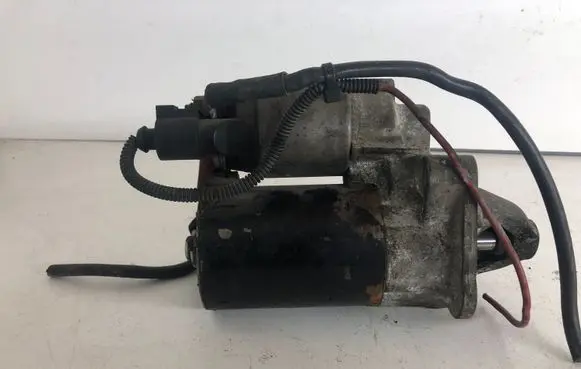 Volkswagen PASSAT B5.5 Starter motor 0001107427 06B911023A