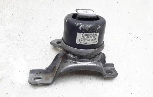 Volvo XC70 Engine mount bracket 6g926f012ed