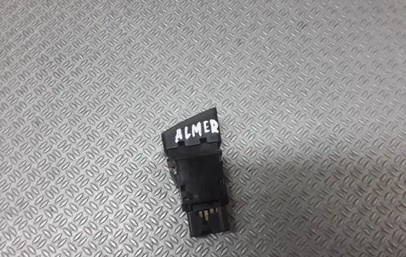Nissan Almera N16 Hazard light switch