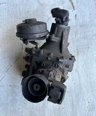 Gearbox transfer box case