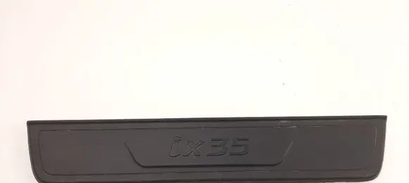 Hyundai ix35 Front sill trim cover 858732Y100 85872Y100
