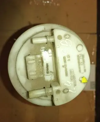 Citroen Berlingo In-tank fuel pump 9631944880