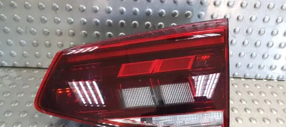 Volkswagen PASSAT B8 Tailgate rear/tail lights 3G9945094K