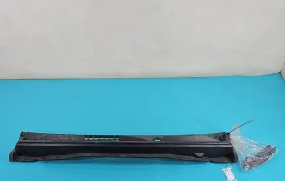 Wiper trim