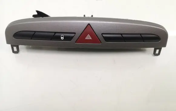Peugeot 308 Hazard light switch 9659417177
