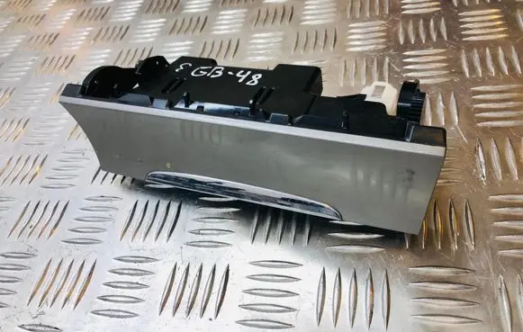 Volkswagen PASSAT B6 Ashtray (front) 3C0863284