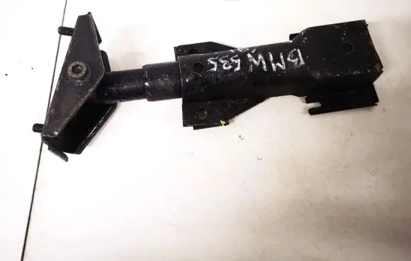 BMW 5 E34 Front bumper mounting bracket