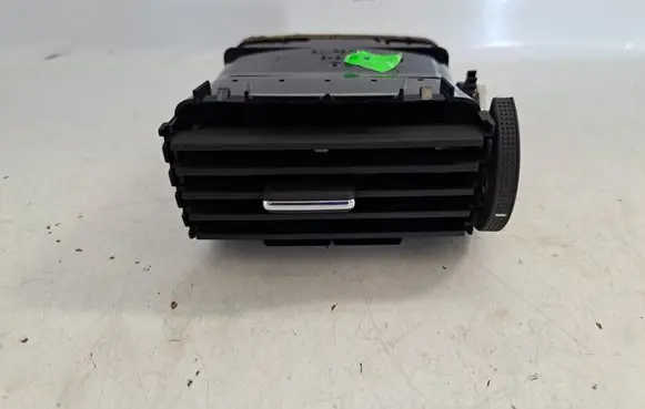 Toyota Avensis T250 Dash center air vent grill 5506405010