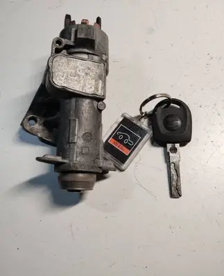 Seat Ibiza III (6L) Ignition lock 4B0905851C