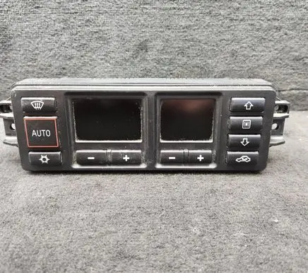 Audi A4 S4 B5 8D Climate control unit 8L0820043D 5HB00760804
