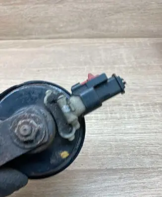Chrysler Voyager Horn signal 703881157 011157