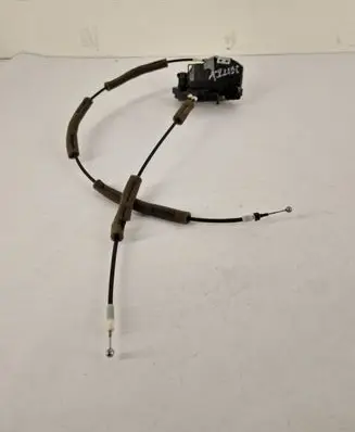 Nissan Qashqai Front door lock 
