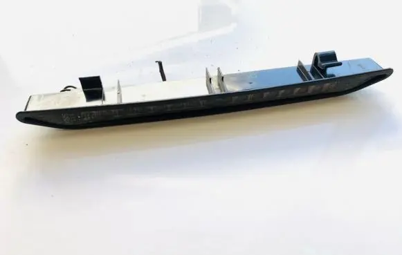 Opel Zafira A Third/center stoplight 90582025