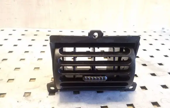 Opel Frontera B Dashboard side air vent grill/cover trim