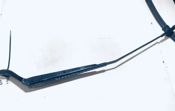 Peugeot 407 Front wiper blade arm 745602