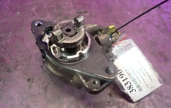 Fiat Punto (199) Vacuum pump 