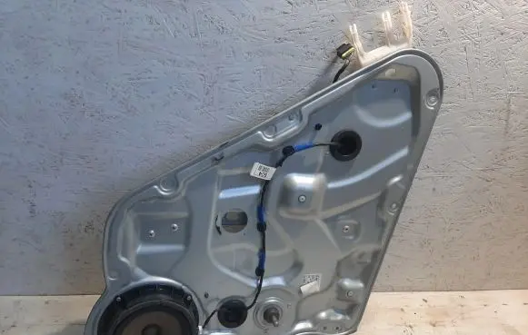 KIA Ceed Rear window lifting mechanism without motor 834701H030
