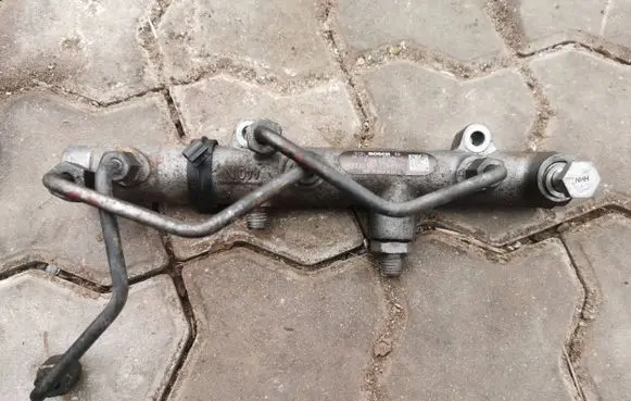 Volkswagen Phaeton Fuel main line pipe 059130090S 00048412