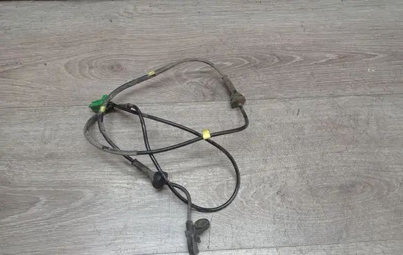Volvo V70 ABS rear brake sensor 10071168383 3514257