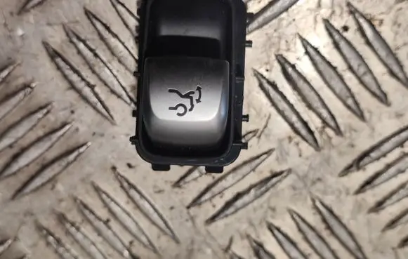 Mercedes-Benz C W204 Tailgate opening switch A2229052303