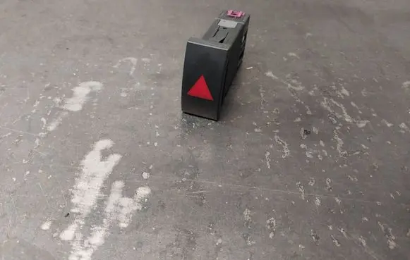 Skoda Superb B5 (3U) Hazard light switch 3U0953235H