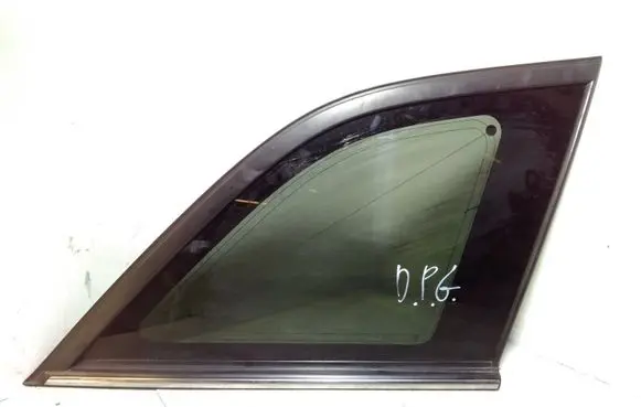 Chrysler Pacifica Rear side window