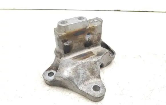 Peugeot Traveller Gearbox mounting bracket 9807981180