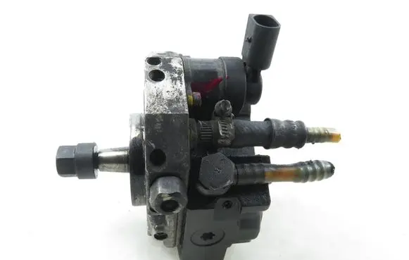 BMW 3 E46 Fuel injection high pressure pump 7788670 0445010045
