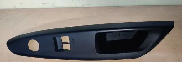 KIA Rio Front door interior handle trim 827301W020