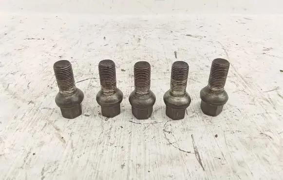 Audi A8 S8 D4 4H Nuts/bolts 