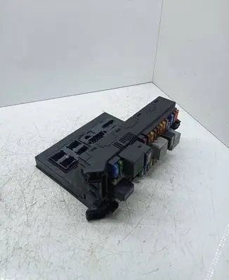 Mercedes-Benz CLS C219 Fuse module 2115457001