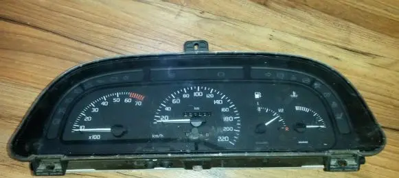 Renault Laguna I Speedometer (instrument cluster) 09045622020 09045620090