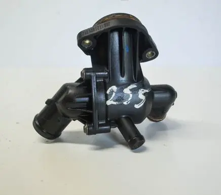 Volkswagen Jetta VI Thermostat 03L121111R