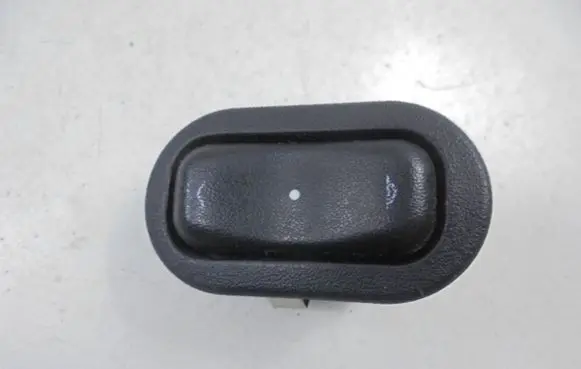 Opel Zafira A Electric window control switch 90561388