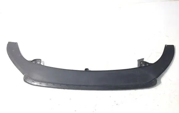 Front bumper lip