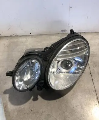 Mercedes-Benz E W211 Headlight/headlamp 16259101