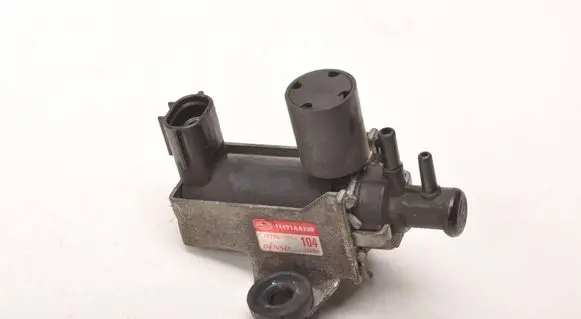 Subaru Legacy Valve vacuum 139700-1041