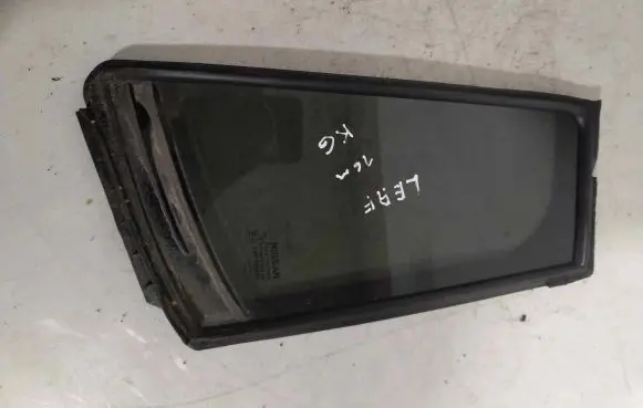 Renault Captur Rear side window 43R001595 DOT682M5532AS3