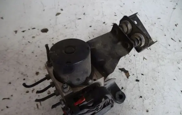 Volkswagen Fox ABS Pump 5Z0614117K