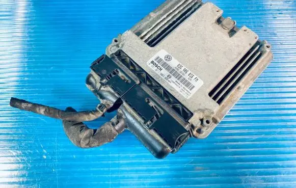 Volkswagen Golf V Engine control unit/module 03G906016FM 1039S06218 0281011903
