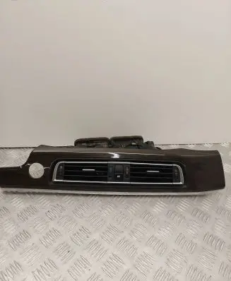 Dash center air vent grill