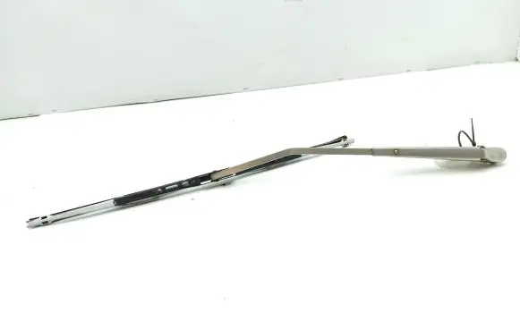 Mercedes-Benz COMPAKT W115 Front wiper blade arm