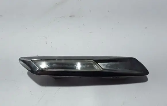 BMW 5 F10 F11 Front fender indicator light 7154167