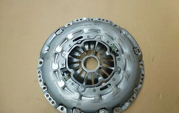 Toyota Auris 150 Clutch set kit 3000950742OKS