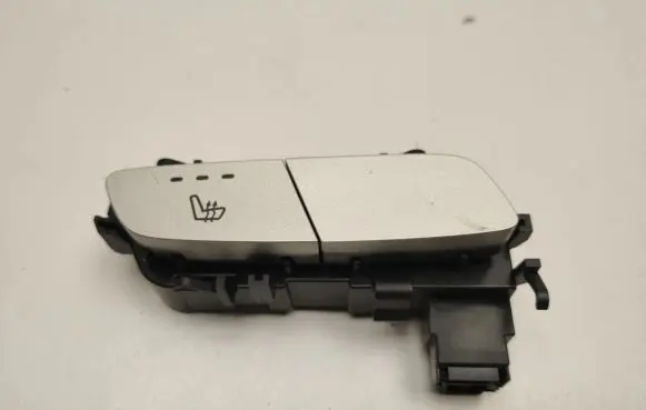 Mercedes-Benz E W212 Seat heating switch A2059050004