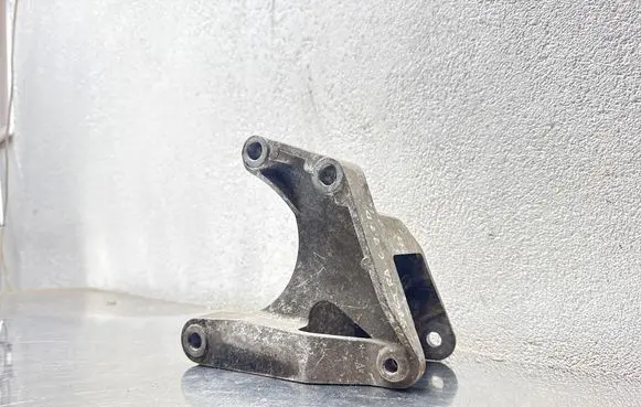 Opel Vectra C Engine mounting bracket 9191148