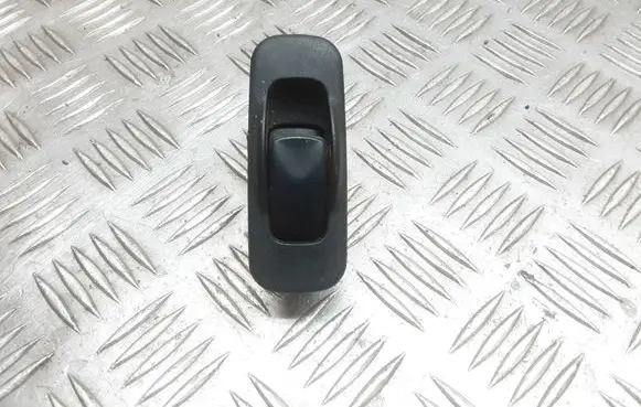 Mitsubishi Carisma Electric window control switch MR740601